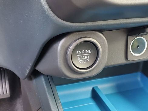 New 2025 Ford Maverick XLT w/ XLT Luxury Package AWD/4WD image 18