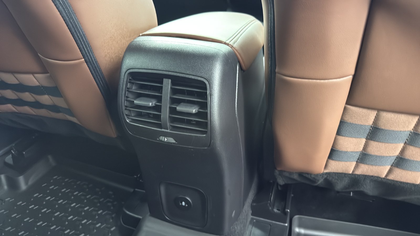 Certified 2025 Ford Bronco Sport Outer Banks w/ Outer Banks Tech Package+ AWD/4WD image 27