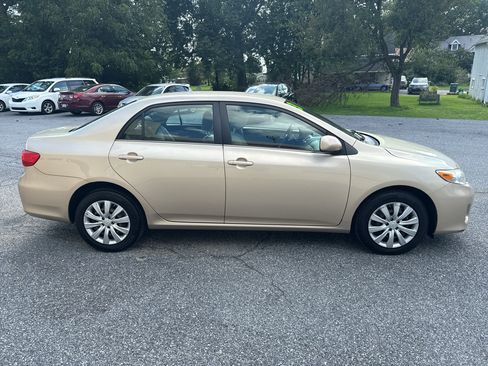Used 2013 Toyota Corolla LE FWD image 6