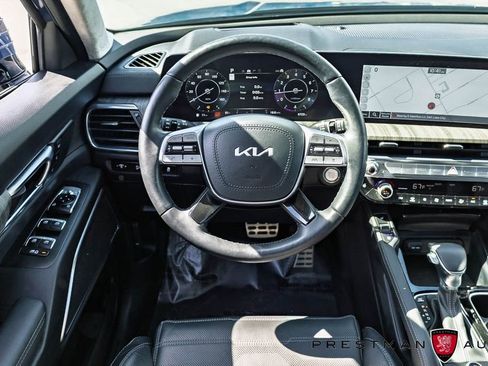 Used 2025 Kia Telluride SX Prestige image 2
