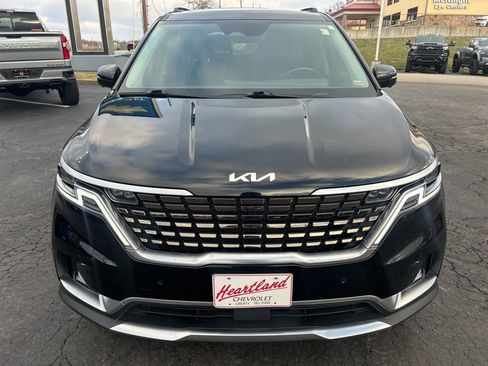 Used 2022 Kia Carnival SX Prestige image 3