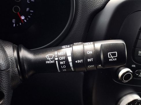 Used 2016 Kia Soul FWD image 16