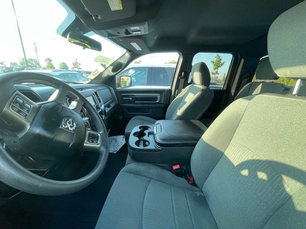 Used 2022 RAM 1500 Warlock AWD/4WD image 7