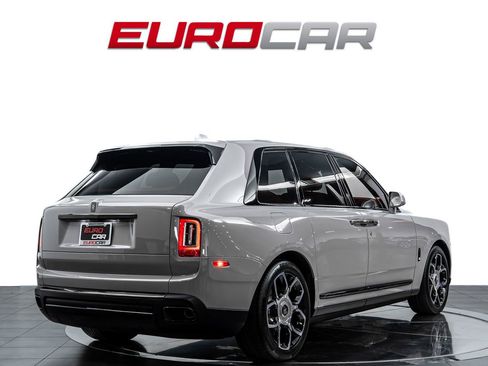 Used 2023 Rolls-Royce Cullinan Black Badge w/ Dark Exterior Package image 6
