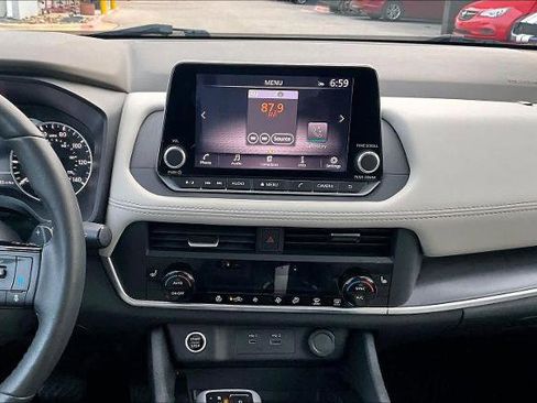 Certified 2023 Nissan Rogue SV w/ SV Premium B Package image 7