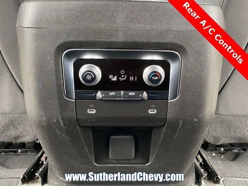 Used 2024 GMC Yukon XL SLE image 47