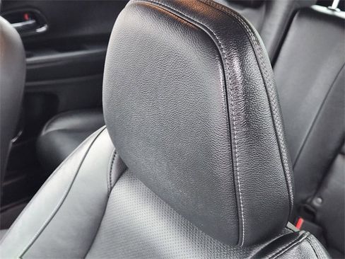 Used 2019 Honda HR-V EX-L image 17