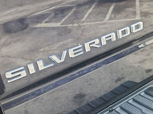 Used 2023 Chevrolet Silverado 1500 LT AWD/4WD image 30