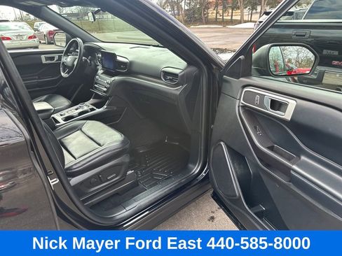 Used 2020 Ford Explorer XLT w/ Equipment Group 202A image 10