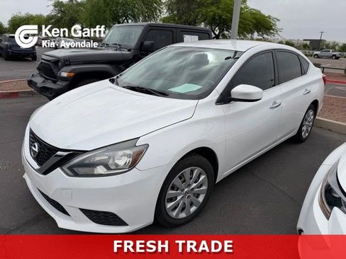 Used 2017 Nissan Sentra SV image 1