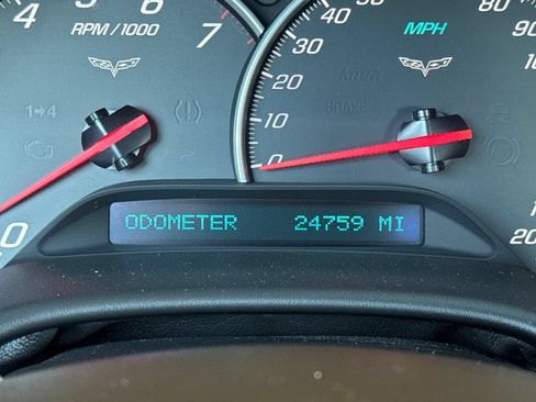Used 2008 Chevrolet Corvette Coupe w/ Preferred Equipment Group RWD image 3