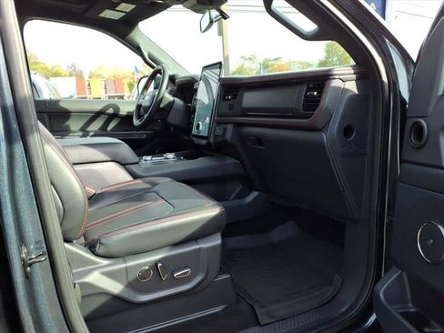Used 2022 Ford Expedition Max Limited image 14