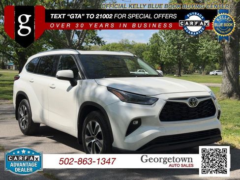 Used 2021 Toyota Highlander XLE AWD/4WD image 1