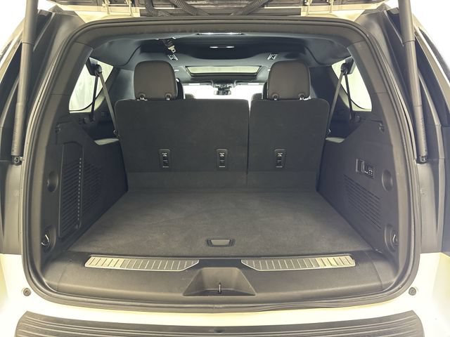 Used 2023 Chevrolet Suburban RST w/ Sport Performance Package AWD/4WD image 28
