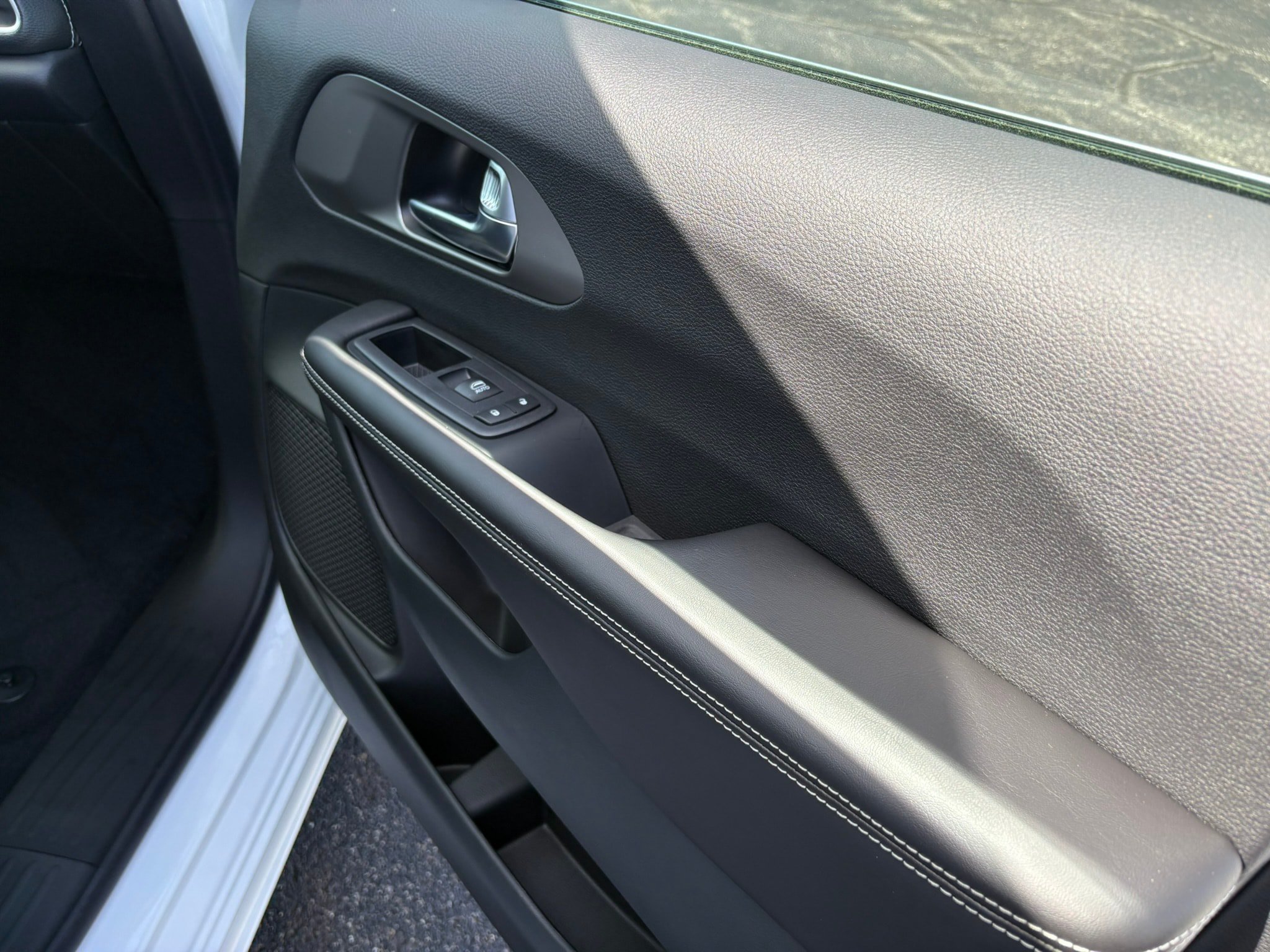New 2027 Chrysler Pacifica Select FWD image 27
