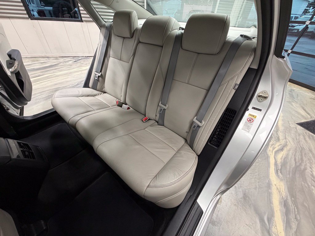 Used 2014 Toyota Avalon XLE Touring FWD image 7