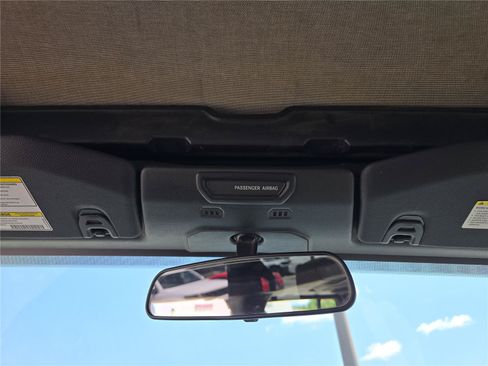 Used 2018 Jeep Wrangler Unlimited Sport AWD/4WD image 24