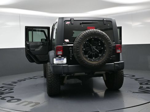 Used 2017 Jeep Wrangler Unlimited Sport w/ Quick Order Package 24S AWD/4WD image 18