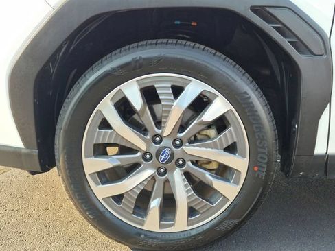 Used 2025 Subaru Forester Touring AWD/4WD image 9