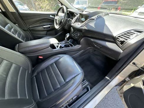 Used 2018 Ford Escape Titanium AWD/4WD image 20