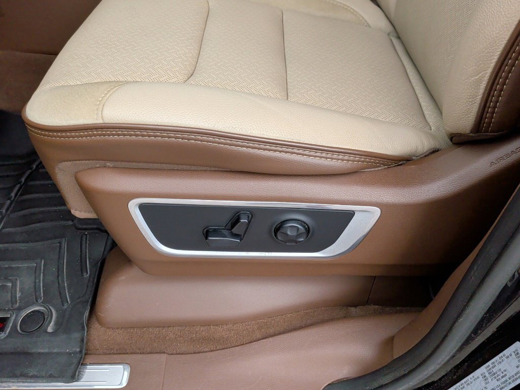 Used 2020 RAM 1500 Laramie RWD image 13
