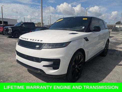Used 2025 Land Rover Range Rover Sport SE AWD/4WD image 8