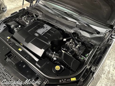 Used 2018 Land Rover Range Rover Supercharged AWD/4WD image 35