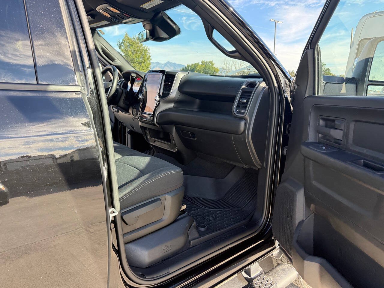 Used 2025 RAM 2500 Tradesman AWD/4WD image 29