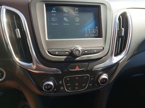 Used 2018 Chevrolet Equinox LT image 14