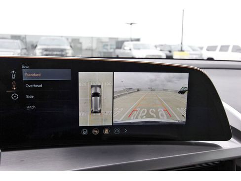 Certified 2026 Cadillac Vistiq Luxury image 23