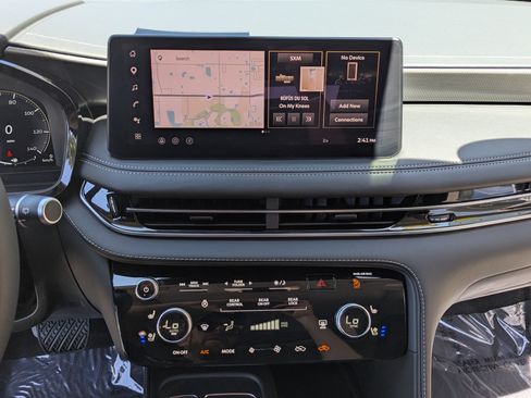 Certified 2026 INFINITI QX60 Luxe w/ Cargo Package FWD image 24