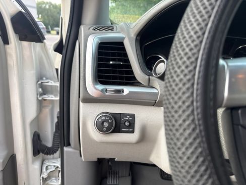 Used 2015 GMC Acadia SLT FWD image 23