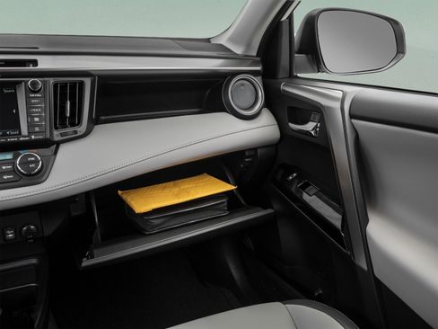 Used 2018 Toyota RAV4 Limited image 36