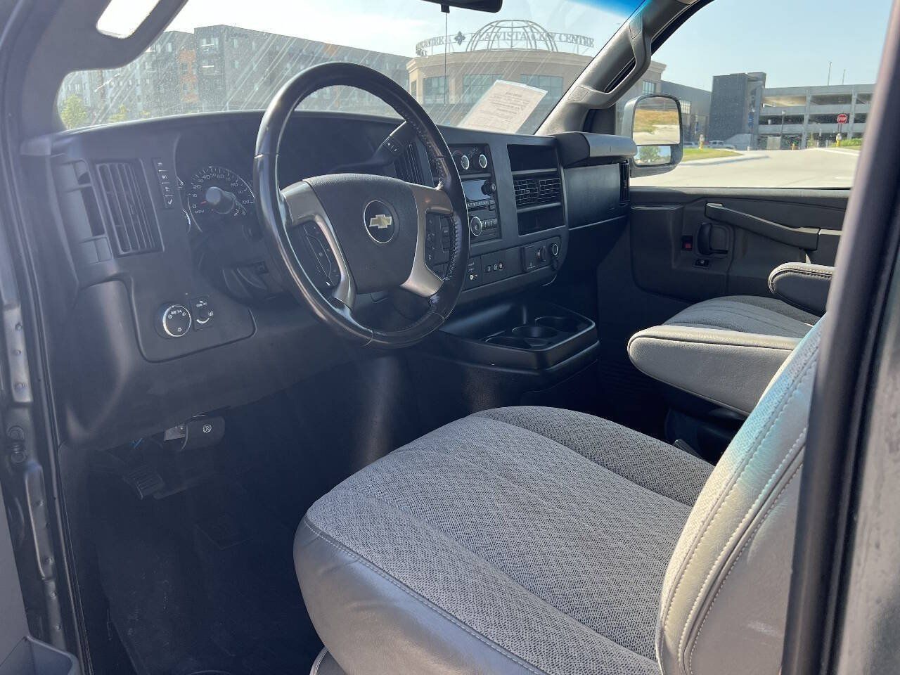 Used 2017 Chevrolet Express 3500 LT w/ LT Preferred Equipment Group RWD image 12