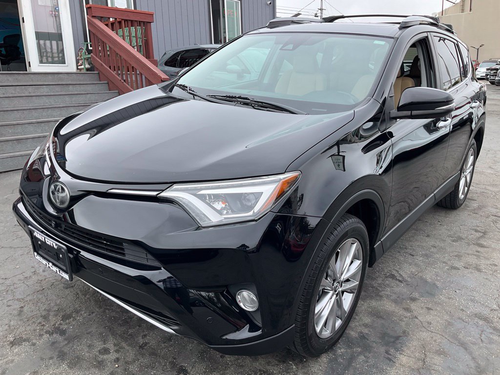 Used 2017 Toyota RAV4 Limited w/ Advanced Technology Package FWD image 91