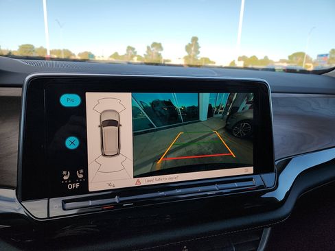 New 2026 Volkswagen Atlas SE image 18