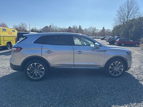 Used 2022 Lincoln Nautilus Reserve w/ Luxury Package image 6