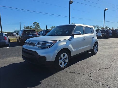 Used 2019 Kia Soul image 16
