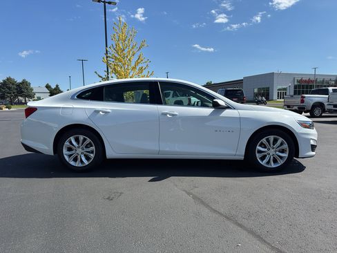 Used 2024 Chevrolet Malibu LT FWD image 2