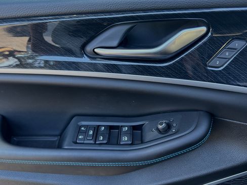 New 2023 Jeep Grand Cherokee Trailhawk w/ Advanced Protech Group II image 10