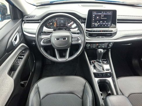 Used 2022 Jeep Compass Latitude w/ Convenience Group AWD/4WD image 9
