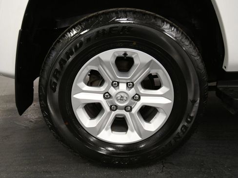 Certified 2024 Toyota 4Runner SR5 Premium image 30