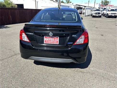 Used 2015 Nissan Versa w/ SL Tech Package FWD image 5