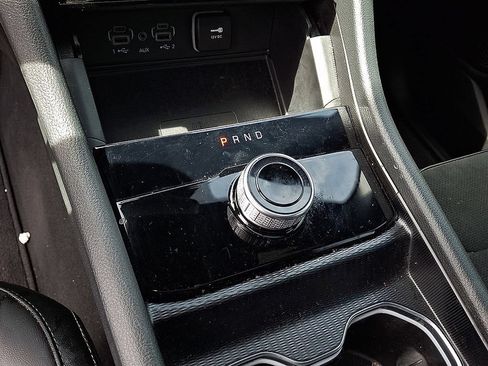 Used 2025 Jeep Grand Cherokee Altitude RWD image 12