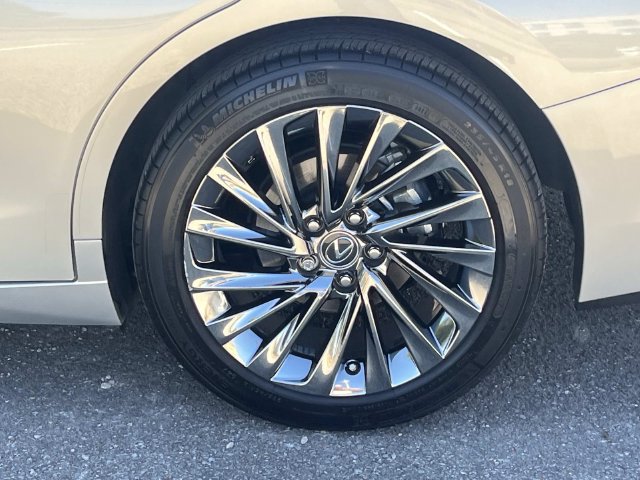 Certified 2024 Lexus ES 350 Ultra Luxury w/ Accessory Package (Z2) FWD image 11