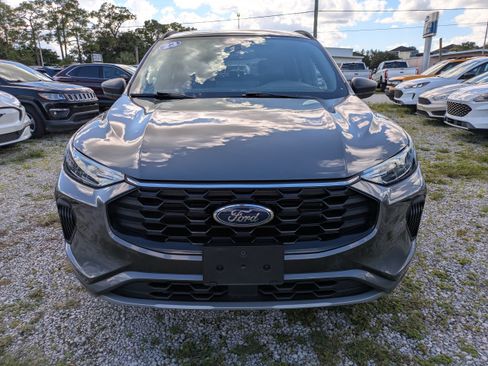 Used 2023 Ford Escape ST-Line w/ Tech Pack #1 AWD/4WD image 8
