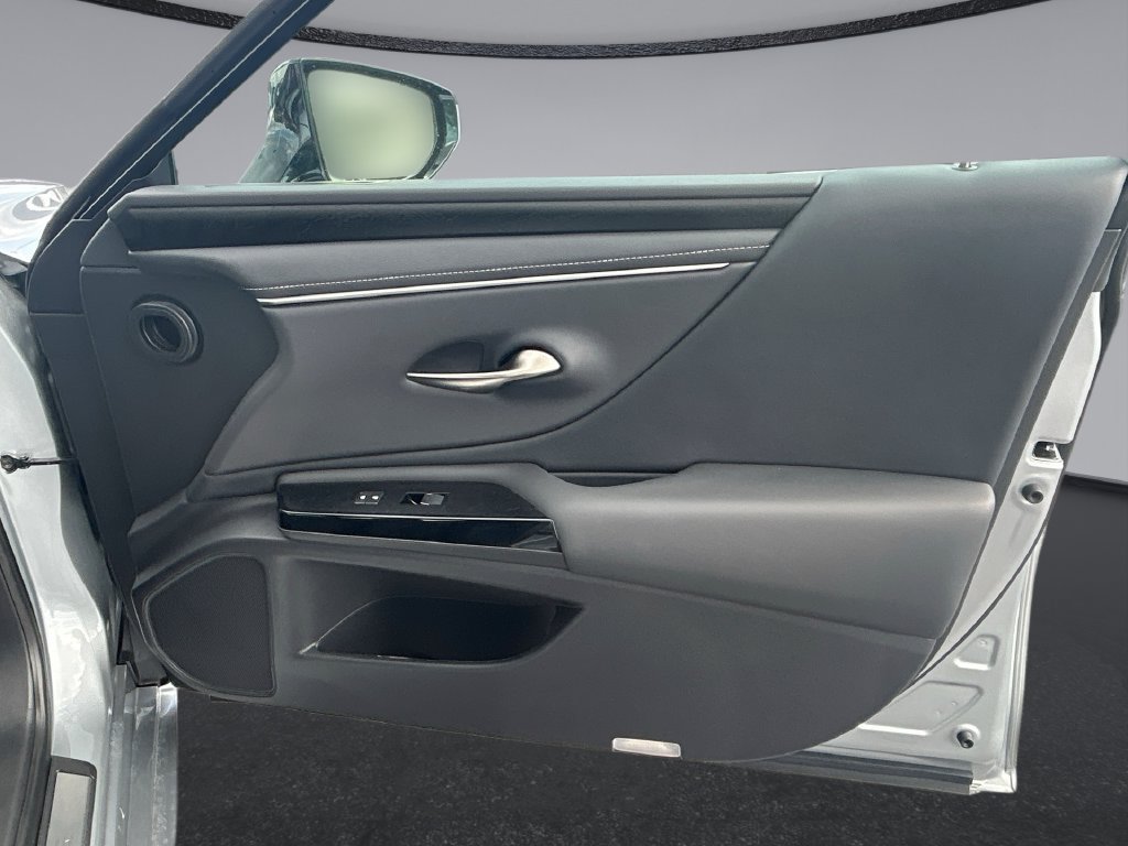 Used 2025 Lexus ES 350 w/ Premium Package FWD image 13