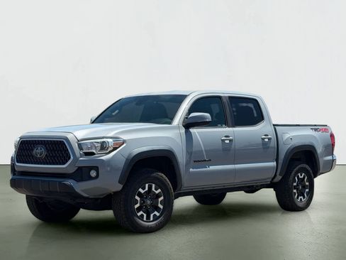 Used 2019 Toyota Tacoma TRD Off-Road AWD/4WD image 2