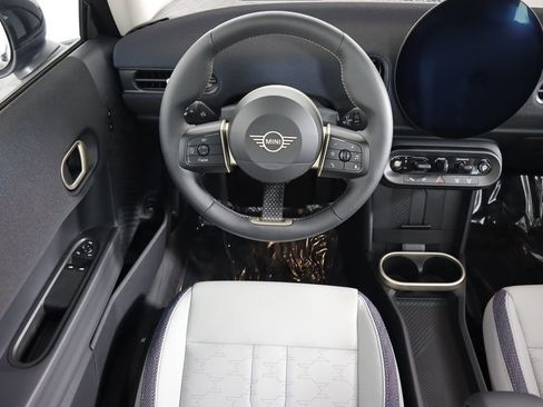 Used 2025 MINI Cooper S image 11