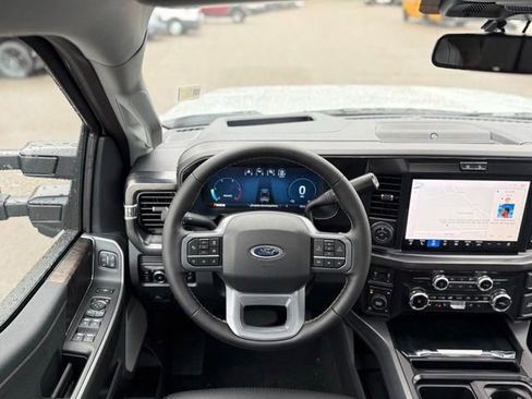 New 2026 Ford F250 Lariat w/ Black Appearance Package image 19